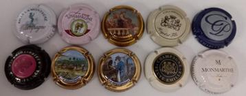 champagne capsules (lot 9)
