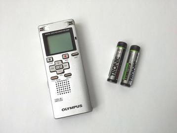 Dictaphone lecteur mp3 Olympus 2 Go + 2 piles rechargeables beschikbaar voor biedingen