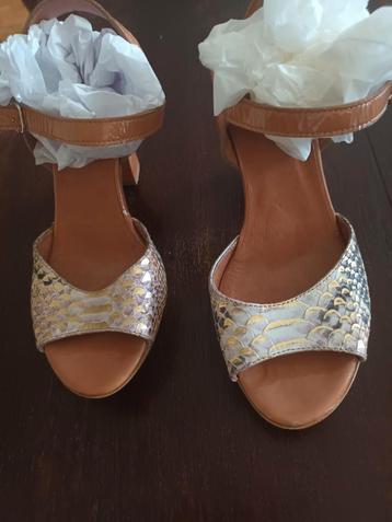 Nieuwe zomerschoenen "WONDERS " n beschikbaar voor biedingen