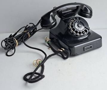 Joli ancien téléphone de collection en bakélite beschikbaar voor biedingen