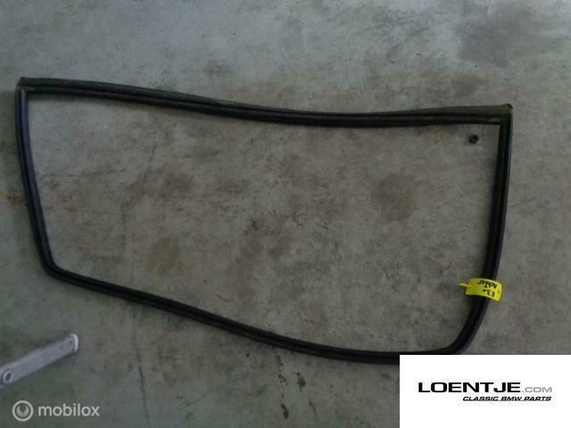 Achterruitrubber BMW e30 325i 320i 318i 316i etc, Auto-onderdelen, Ruiten en Toebehoren, BMW, Gebruikt, Ophalen of Verzenden