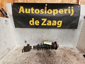 Schokdemperpoot rechts-voor van een Suzuki Ignis beschikbaar voor biedingen