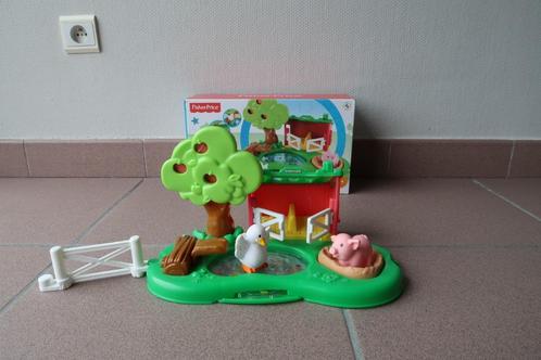 Fisher-Price Little People Farm Pond & Pig Pen Play Set 