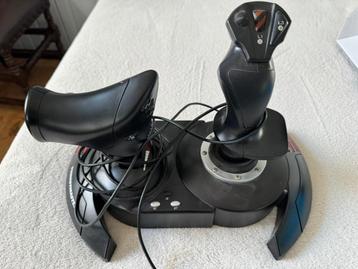 Thrustmaster T-Flight Hotas X Joystick beschikbaar voor biedingen