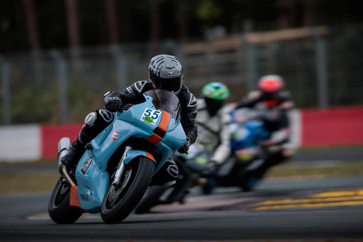 Yamaha r6 circuitmotor, Motos, Motos | Yamaha, Particulier, Super Sport, plus de 35 kW, Enlèvement