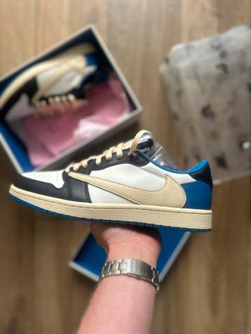 Travis scott fragments 44/44,5 beschikbaar voor biedingen
