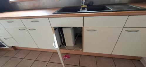 Gratis keukenblok met pompbak vuur dampkap, Huis en Inrichting, Keuken | Complete keukens, Gebruikt, Ophalen