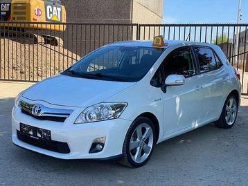 Toyota Auris 1.8i HSD Sol CVT beschikbaar voor biedingen