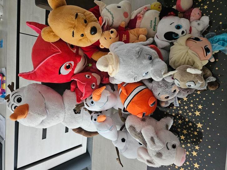 Pluche Disney-pyjama en lilliputters, Kinderen en Baby's, Speelgoed | Knuffels en Pluche, Zo goed als nieuw, Overige typen, Ophalen