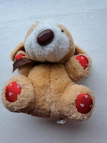 Petite peluche chien  en TBE  beschikbaar voor biedingen