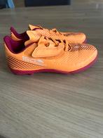 Chaussure de foot enfant, Sport en Fitness, Voetbal, Ophalen of Verzenden, Zo goed als nieuw