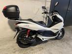 Honda Pcx125 met handige topcase (bj 2013), Motoren, Motoren | Honda, Scooter, Bedrijf, 125 cc, 11 kW of minder