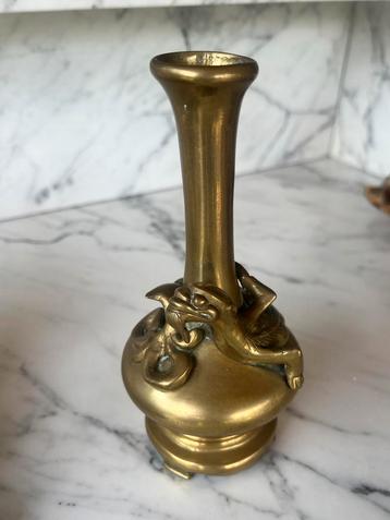 Antieke messing vaas met drakenmotief – Aziatisch design beschikbaar voor biedingen