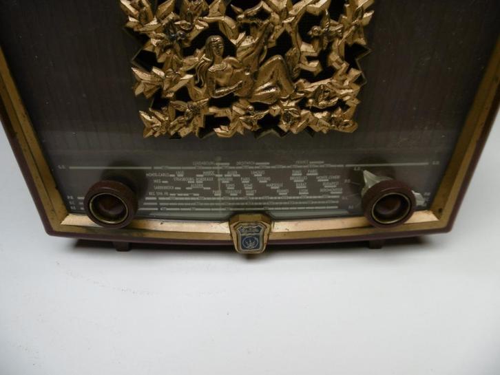 RADIO VINTAGE RADIOLA DE 1955 EN FONCT. SUR GO-MOY TR B.ETAT, Antiek en Kunst, Antiek | Tv's en Audio, Verzenden