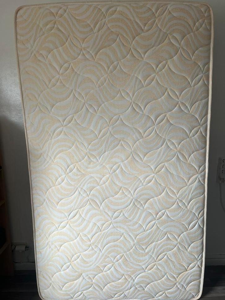 Matelas Médical, Huis en Inrichting, Slaapkamer | Matrassen en Bedbodems, Zo goed als nieuw, Matras, 140 cm, 200 cm, Twijfelaar