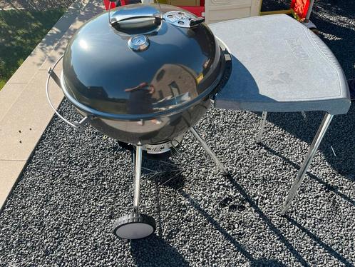 Weber Master-Touch BBQ met zijtafel – Zeer goede staat, Tuin en Terras, Houtskoolbarbecues, Zo goed als nieuw, Ophalen