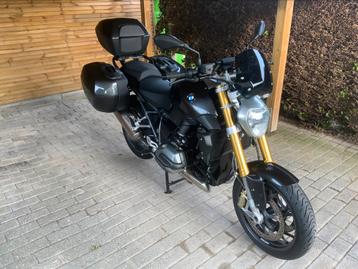 BMW r1200r in top staat beschikbaar voor biedingen