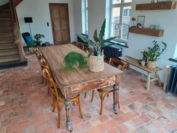 Echte landelijke kloostertafel  beschikbaar voor biedingen
