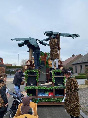 palmiers pour une voiture de carnaval