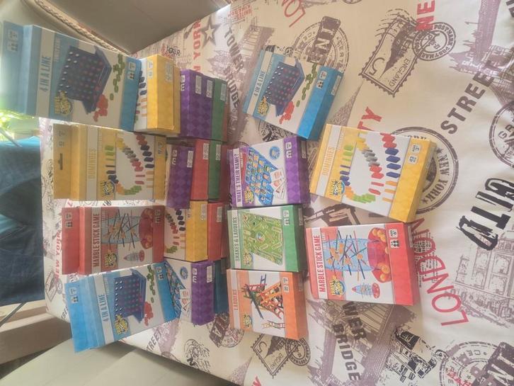 2x plusieurs jeux different tout est neuf, Hobby en Vrije tijd, Knutselen, Zo goed als nieuw, Ophalen