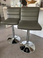 Twee moderne verstelbare barstoelen, Ophalen, Gebruikt