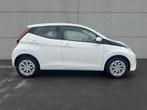 Toyota Aygo 1.0 VVT-i AUTOMATIQUE x-play, Automaat, 72 pk, Wit, 5 deurs