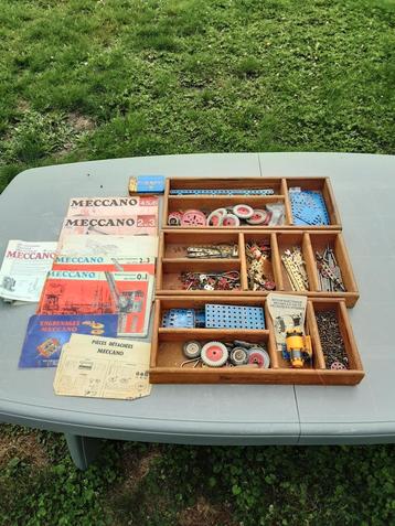 Lot ancien Meccano beschikbaar voor biedingen