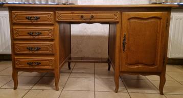 Vintage eiken bureau beschikbaar voor biedingen