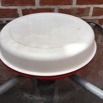 tupperware beschikbaar voor biedingen