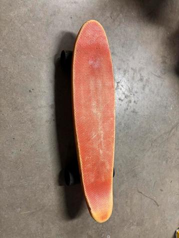 Vintage skateboard beschikbaar voor biedingen