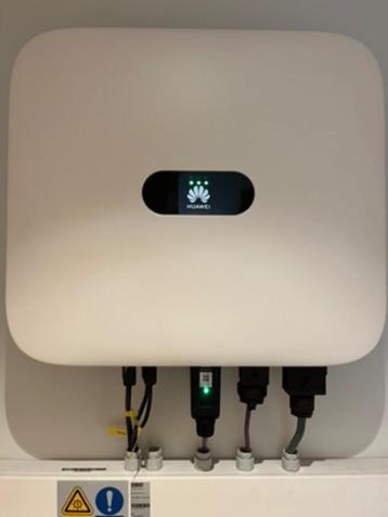 Onduleur Huawei, Enlèvement, Comme neuf, Système complet, 200 watts-crêtes ou plus