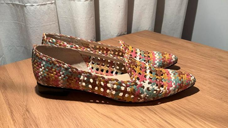Brunate flats luxe gevlochten 44,5, Kleding | Dames, Schoenen, Zo goed als nieuw, Instappers, Ophalen of Verzenden