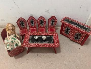 Poppenhuis meubeltjes beschikbaar voor biedingen
