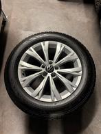 Winterbanden VW Tiguan, Auto-onderdelen, Banden en Velgen, Ophalen, 215 mm, 17 inch, Winterbanden