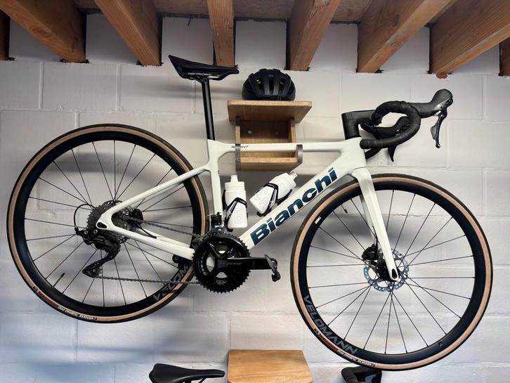 Bianchi sprint 105, Vélos & Vélomoteurs, Vélos | Vélos de course, Comme neuf, Hommes, Autres marques, Plus de 20 vitesses, 28 pouces