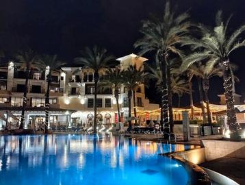 Gelijkvloers appartement te huur op golfresort in Murcia . beschikbaar voor biedingen