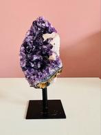 Amethis met kwarts op stand, Verzamelen, Mineralen en Fossielen, Ophalen of Verzenden