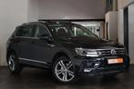 Volkswagen Tiguan 2.0 TDI 4Motion R-Line Pano ACC TrekH Gara, USB, Gebruikt, Zwart, Leder