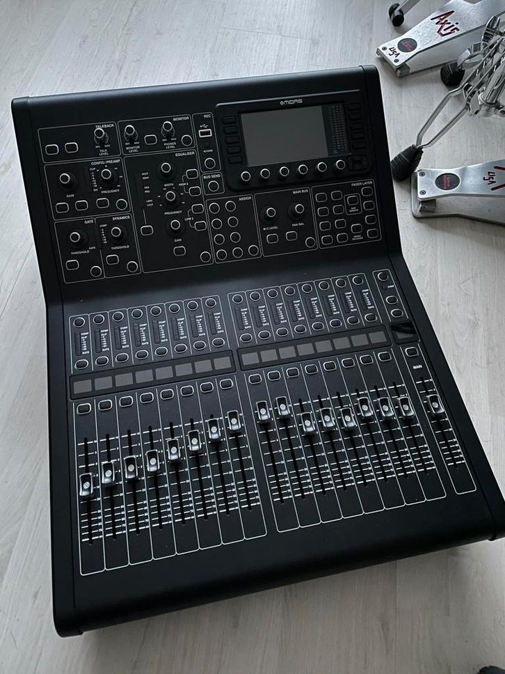 Midas M32R Digital Mixer nieuwstaat, Muziek en Instrumenten, Mengpanelen, Zo goed als nieuw, 20 kanalen of meer, Microfooningang
