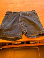 Een blauwe jeans short, Kleding | Dames, Broeken en Pantalons, Gedragen, Blauw, Maat 38/40 (M), Kort