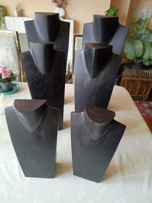 40 kettingdisplay's zwart hout in 30, 40,50 cm, Zakelijke goederen, Kantoor en Winkelinrichting | Kantoormeubilair en Inrichting