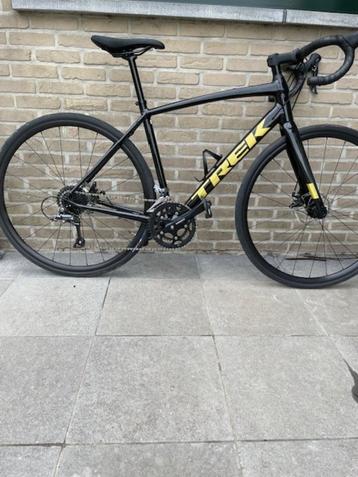 Vélo de route Trek noir taille 54