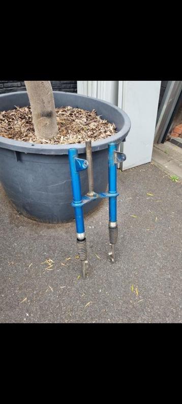 Honda chaly voorvork fourche  beschikbaar voor biedingen