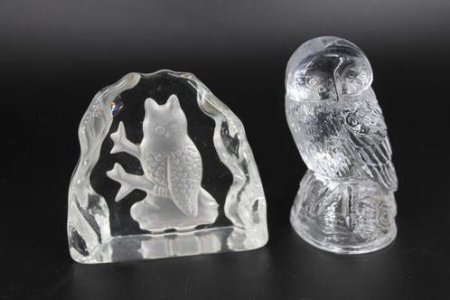 Deux beaux petits hiboux en verres moulés - Hologramme, Antiquités & Art, Antiquités | Verre & Cristal, Enlèvement ou Envoi