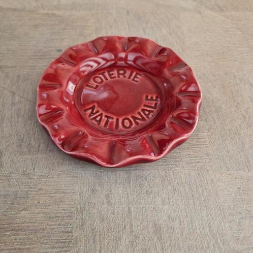 soucoupe ou cendrier Loterie Nationale faience Saint Clément, Verzamelen, Glas en Drinkglazen, Gebruikt, Overige typen, Ophalen of Verzenden
