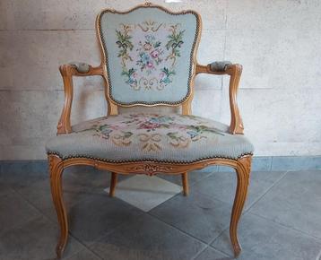 Louis xv zeteltje beschikbaar voor biedingen