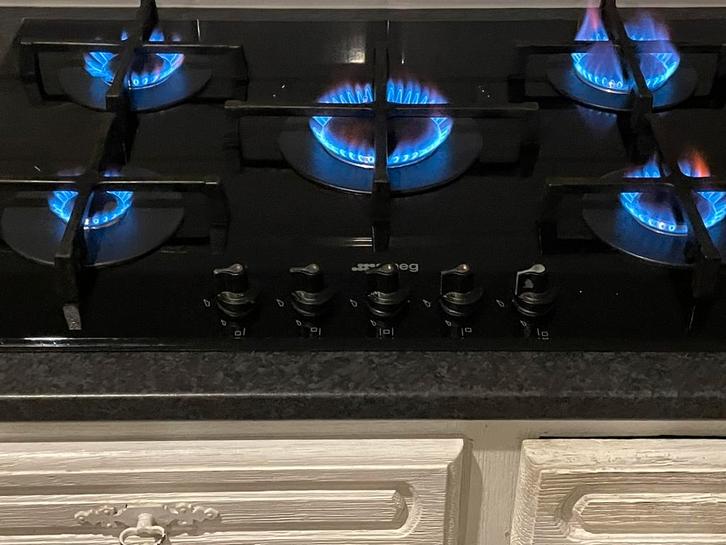 Smeg kookvuur met factuur < 1j oud, Elektronische apparatuur, Kookplaten, Zo goed als nieuw, Ophalen of Verzenden