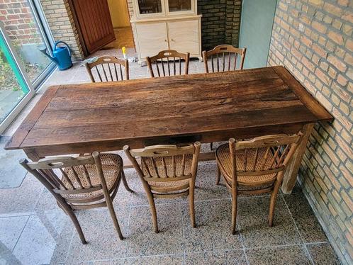 Zes gebogen bistro stoelen met tafel.Afh nabij Silly., Antiek en Kunst, Antiek | Meubels | Tafels, Ophalen
