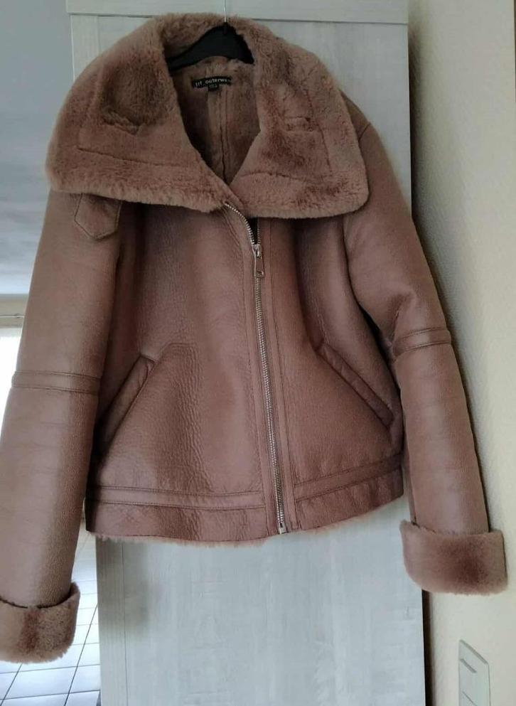 winterjas Zara / jack TRF Outerwear maat Medium Zara, Kleding | Dames, Jassen | Winter, Zo goed als nieuw, Maat 38/40 (M), Bruin