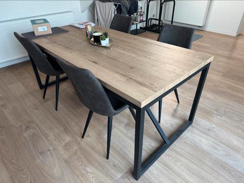 Eettafel + 4 stoelen, Huis en Inrichting, Tafels | Eettafels, Zo goed als nieuw, Ophalen